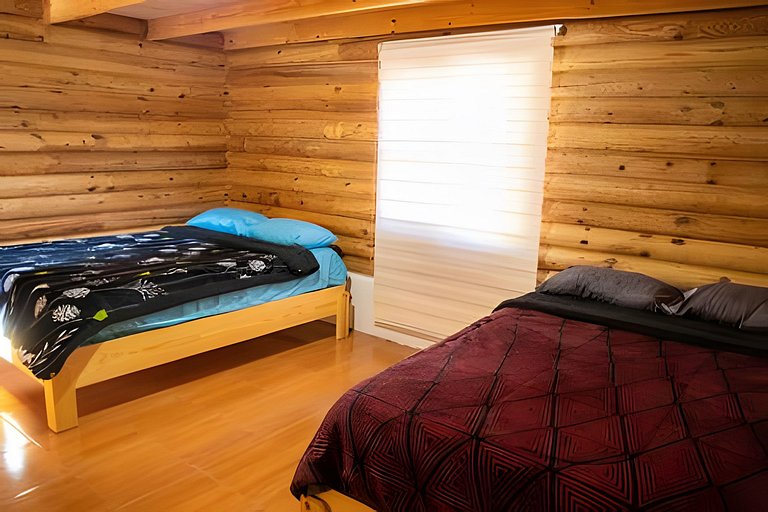 Hermosa cabaña en la montaña