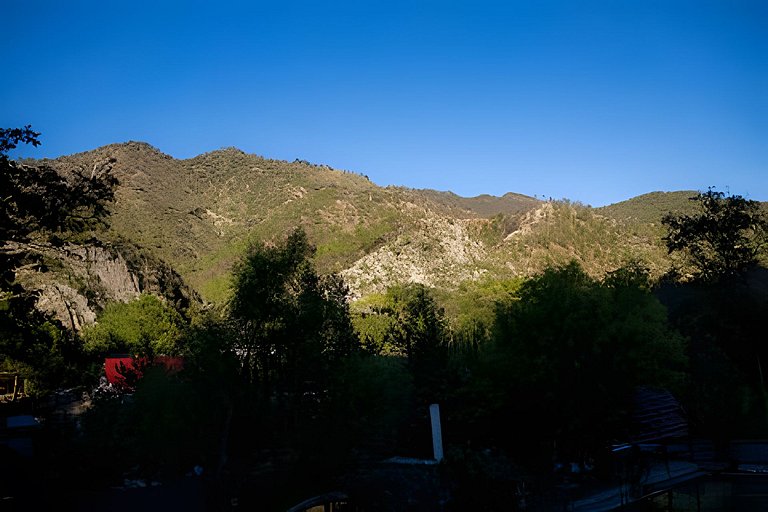 Hermosa cabaña en la montaña