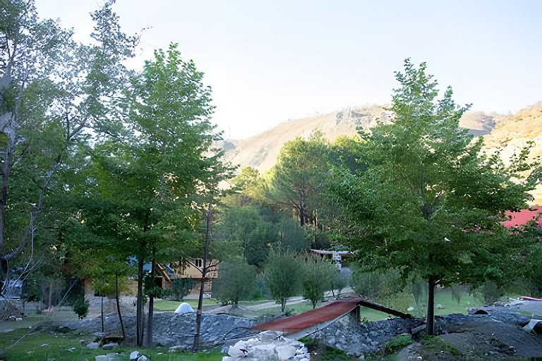 Hermosa cabaña en la montaña