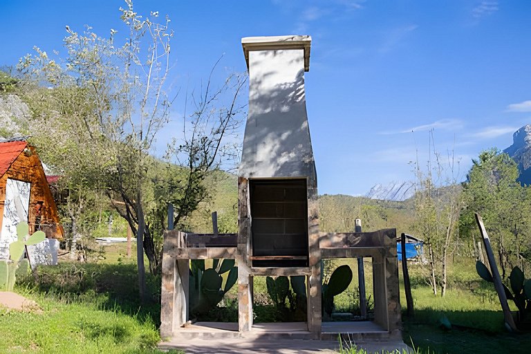 Hermosa cabaña en la montaña