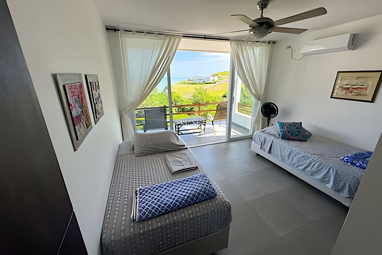 Hermosa casa con vista al mar en Jama Campay