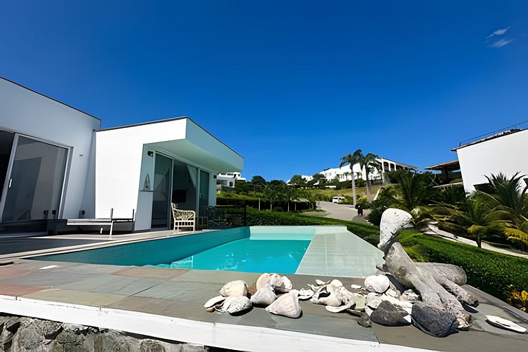 Hermosa casa con vista al mar en Jama Campay