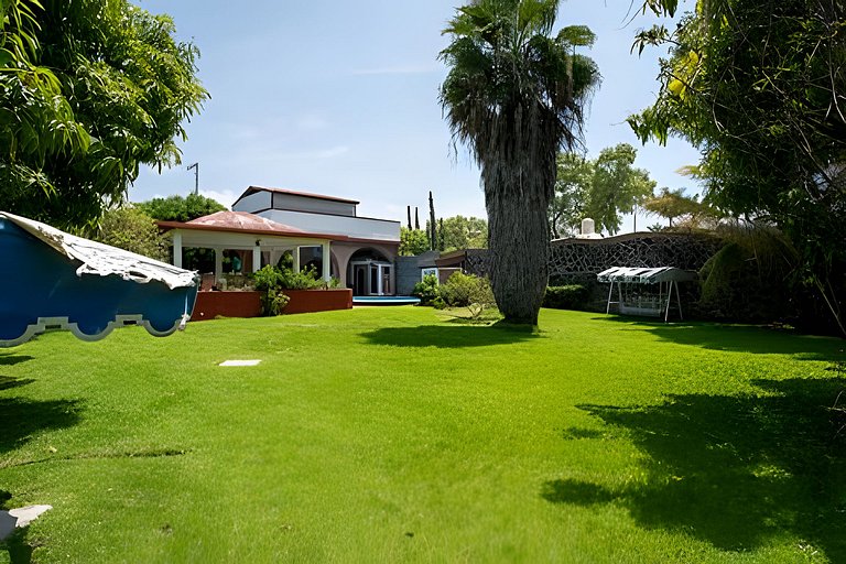 Casa con alberca y jardín privado en Yautepec