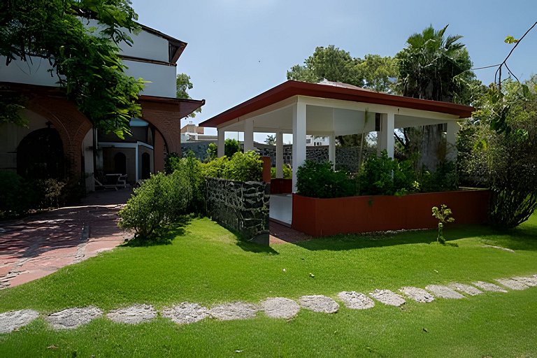 Casa con alberca y jardín privado en Yautepec