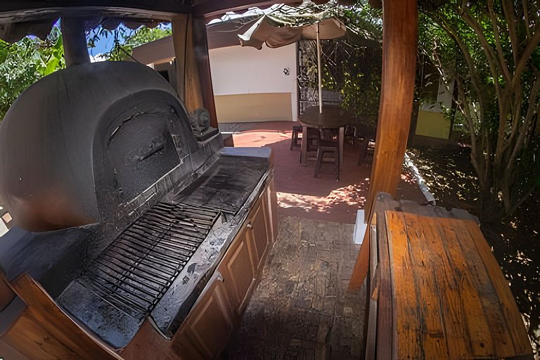 Hermosa villa con piscina