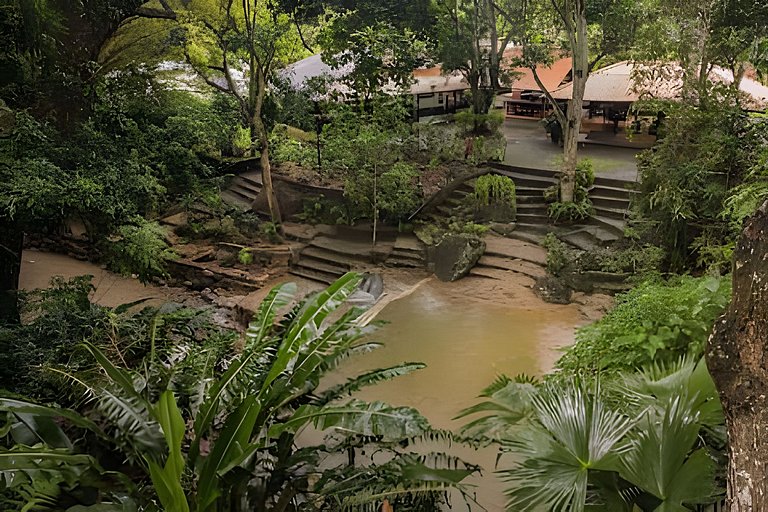 Hermosa finca con piscina privada y acceso al río