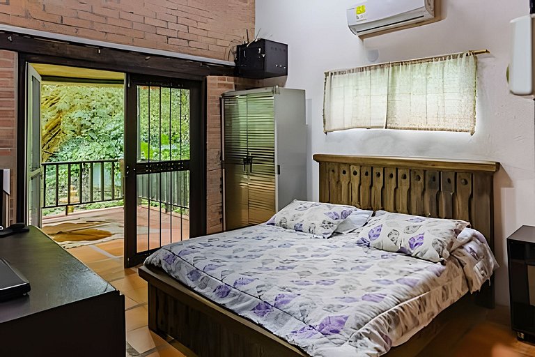Hermosa finca con piscina privada y acceso al río