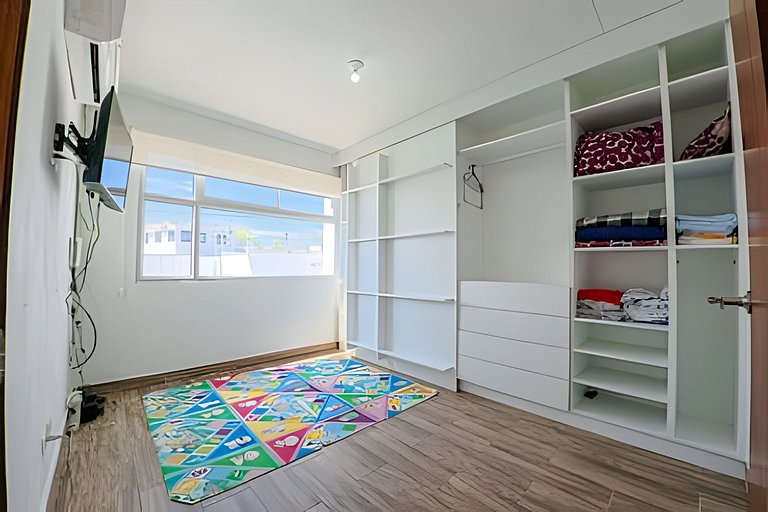 Hermosa Casa en Manta, muy segura y cerca de todo